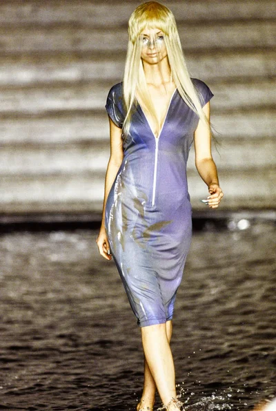 Look 10